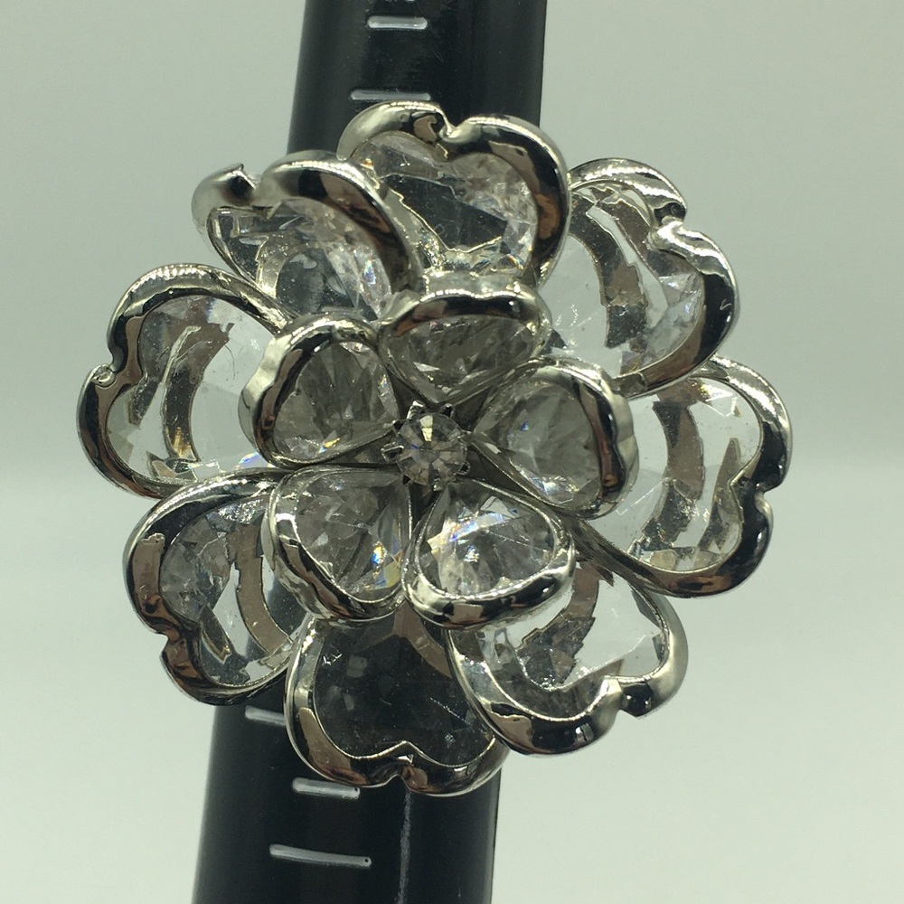 Silver Clear Petals Flower Statement Ring Adjusta… - image 5